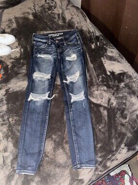 American Eagle Distressed Dark Wash Jeans 0 short Women's